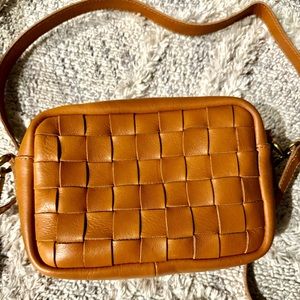 Madewell The Transport Camera Bag Woven Edition desert camel purse crossbody bag